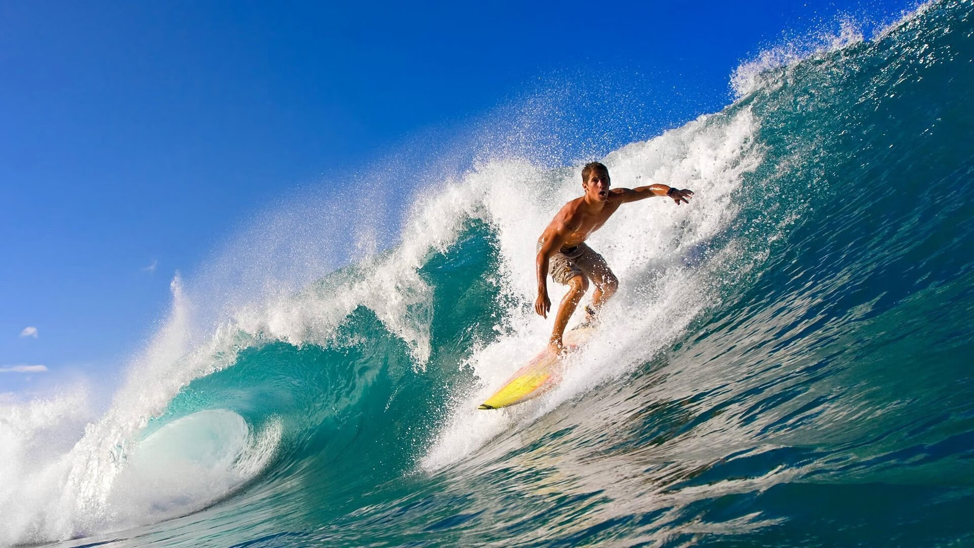 爱游戏官网首页-高强度联赛是否更容易吸引商业转播资源